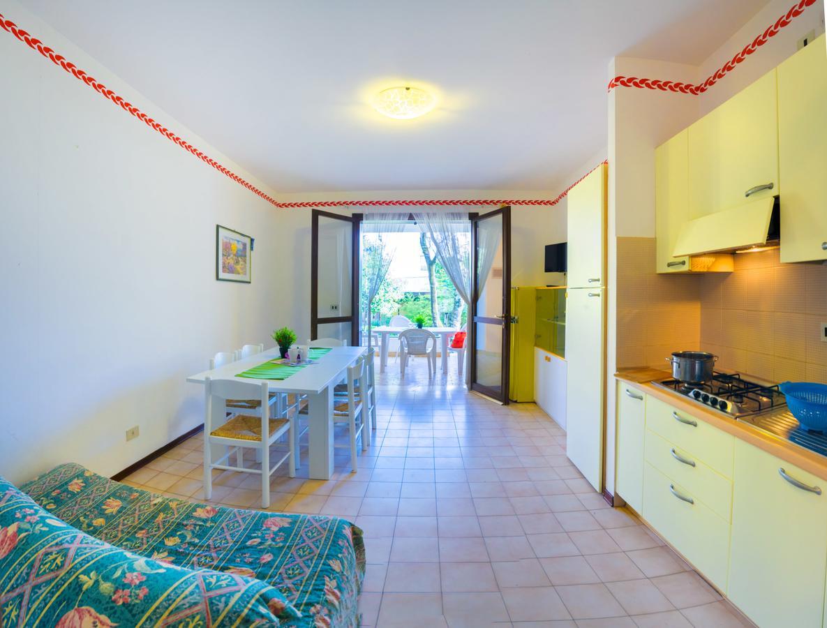 Residence Cinzia Pool Bibione Exterior foto